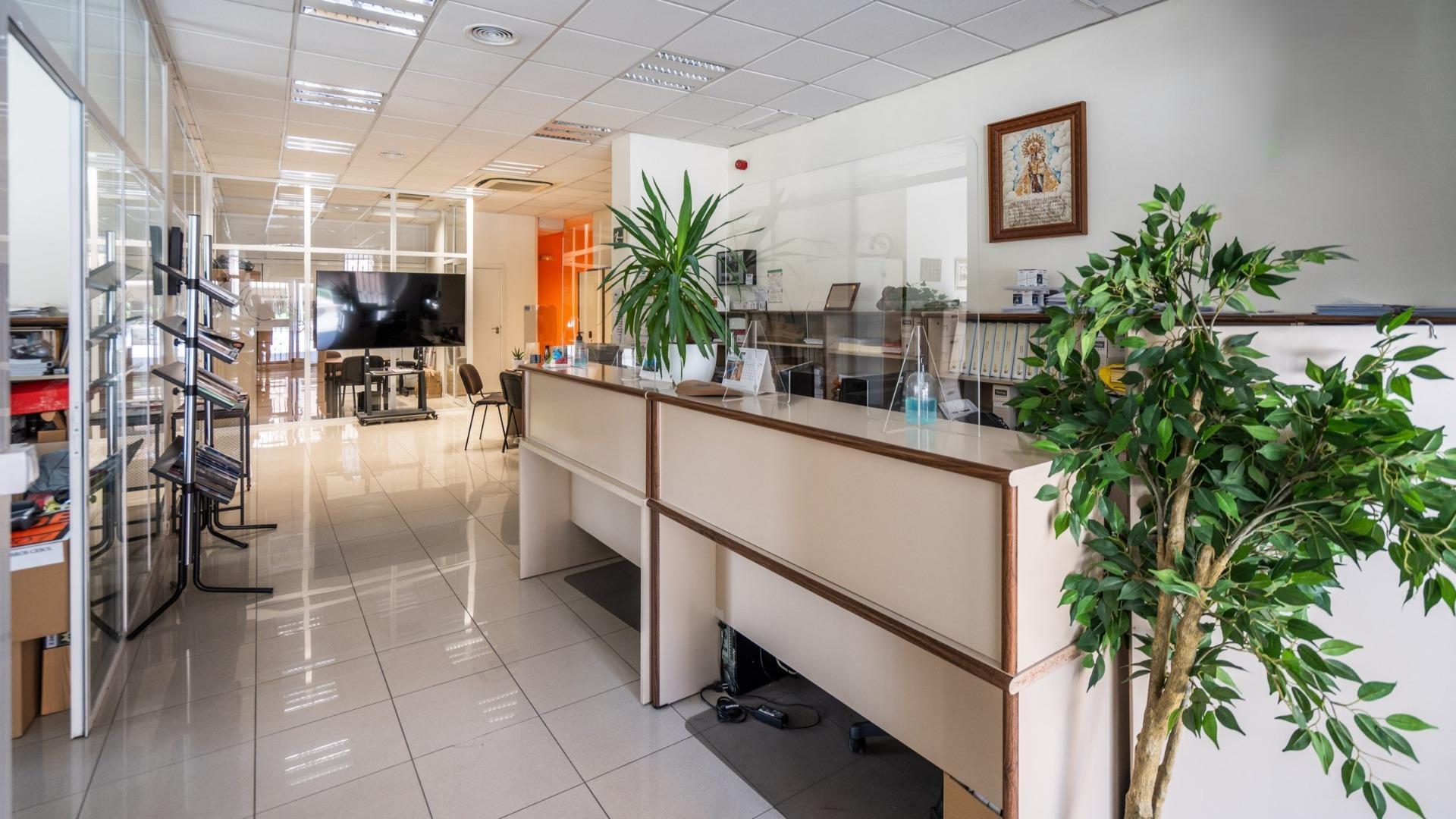 1-3-36 ^**^LOCAL COMERCIAL PREMIUM DE 380 M² JUNTO A CHAMARTÍN Y MADRID NUEVO NORTE^**^