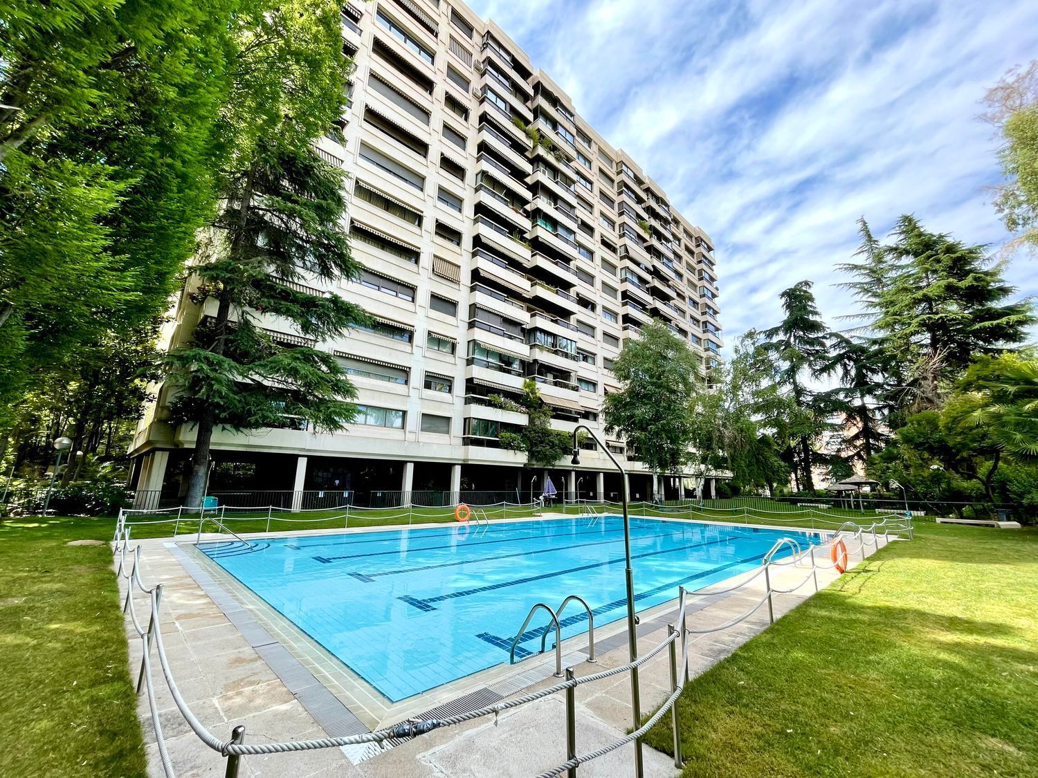 1001458688 Propiedad en alquiler en Madrid, Madrid