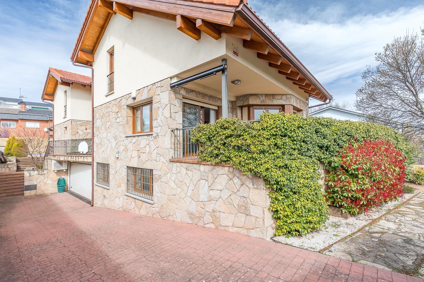 14-3-2 Espectacular vivienda unifamiliar en la Sierra de Guadarrama
