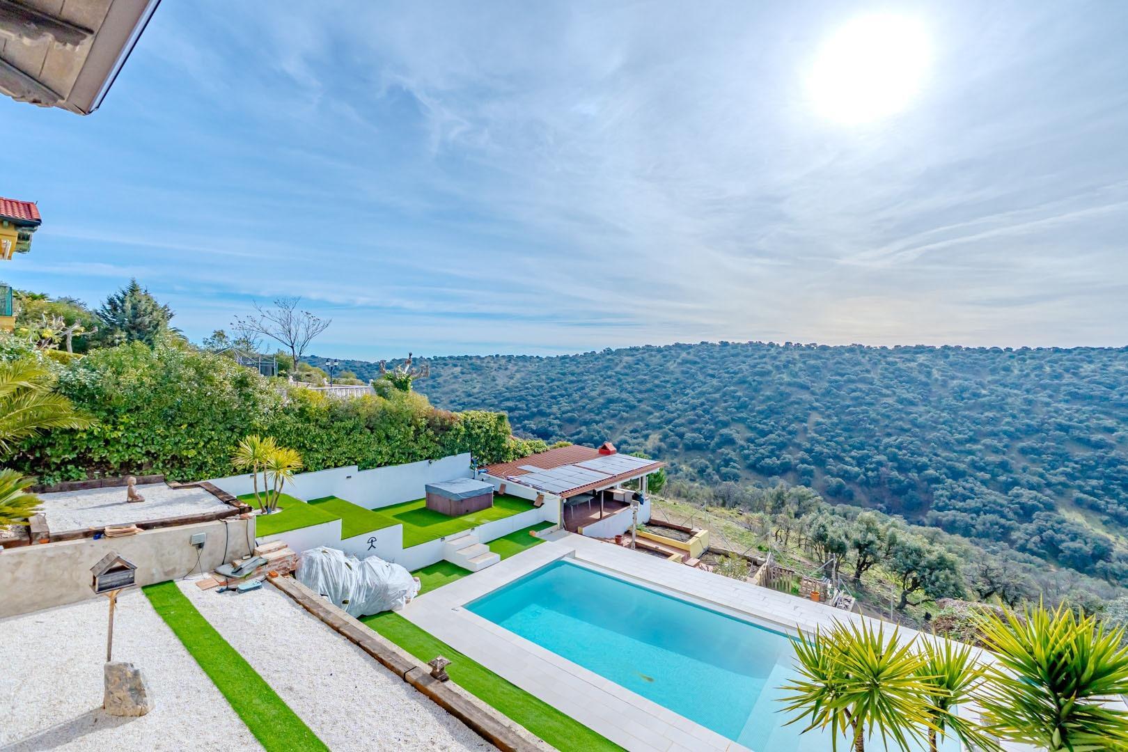 19-1-2 Chalet individual con piscina en Valdemorillo