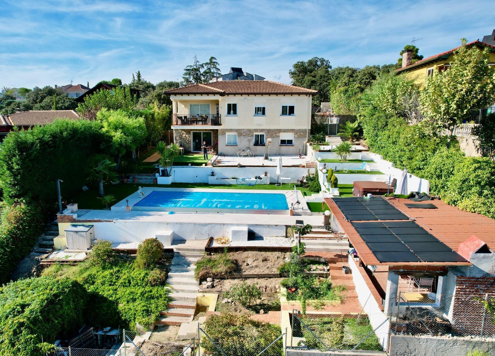 19-5-2 Chalet individual con piscina en Valdemorillo