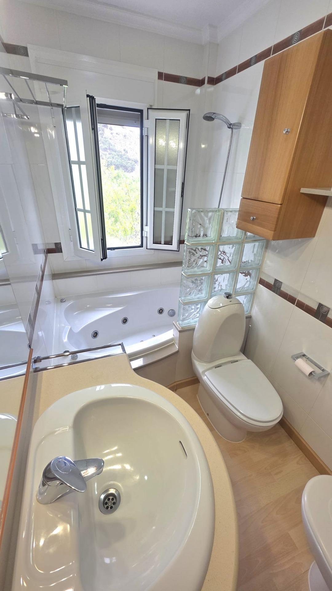 ELEGANTE PISO CON VISTAS PRIVILIGIADAS