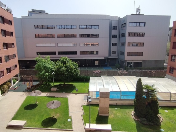 Amplio y Luminoso Apartamento en Delicias con Servicios Premium
