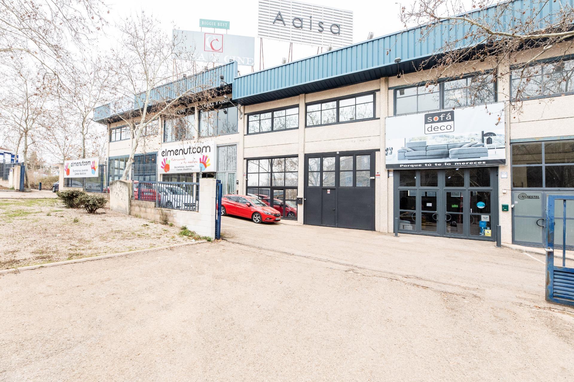 Se vende nave de oficinas alquilada, en rentabilidad