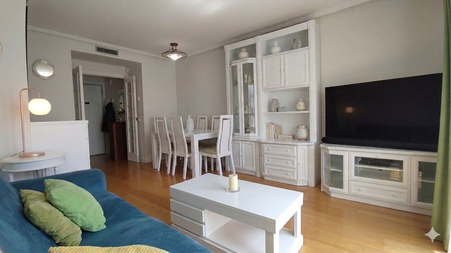 2-6-63 Amplio y Luminoso Apartamento en Delicias con Servicios Premium
