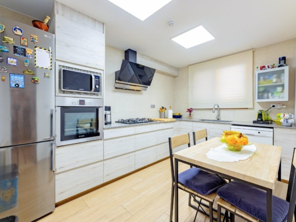 EXCELENTE VIVIENDA LISTA PARA TI
