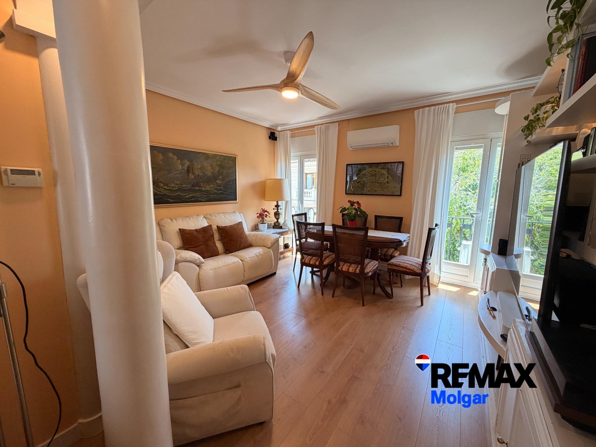 3-7-22 Exclusivo ático exterior en Arapiles, con plaza de garaje: Luz, espacio y elegancia