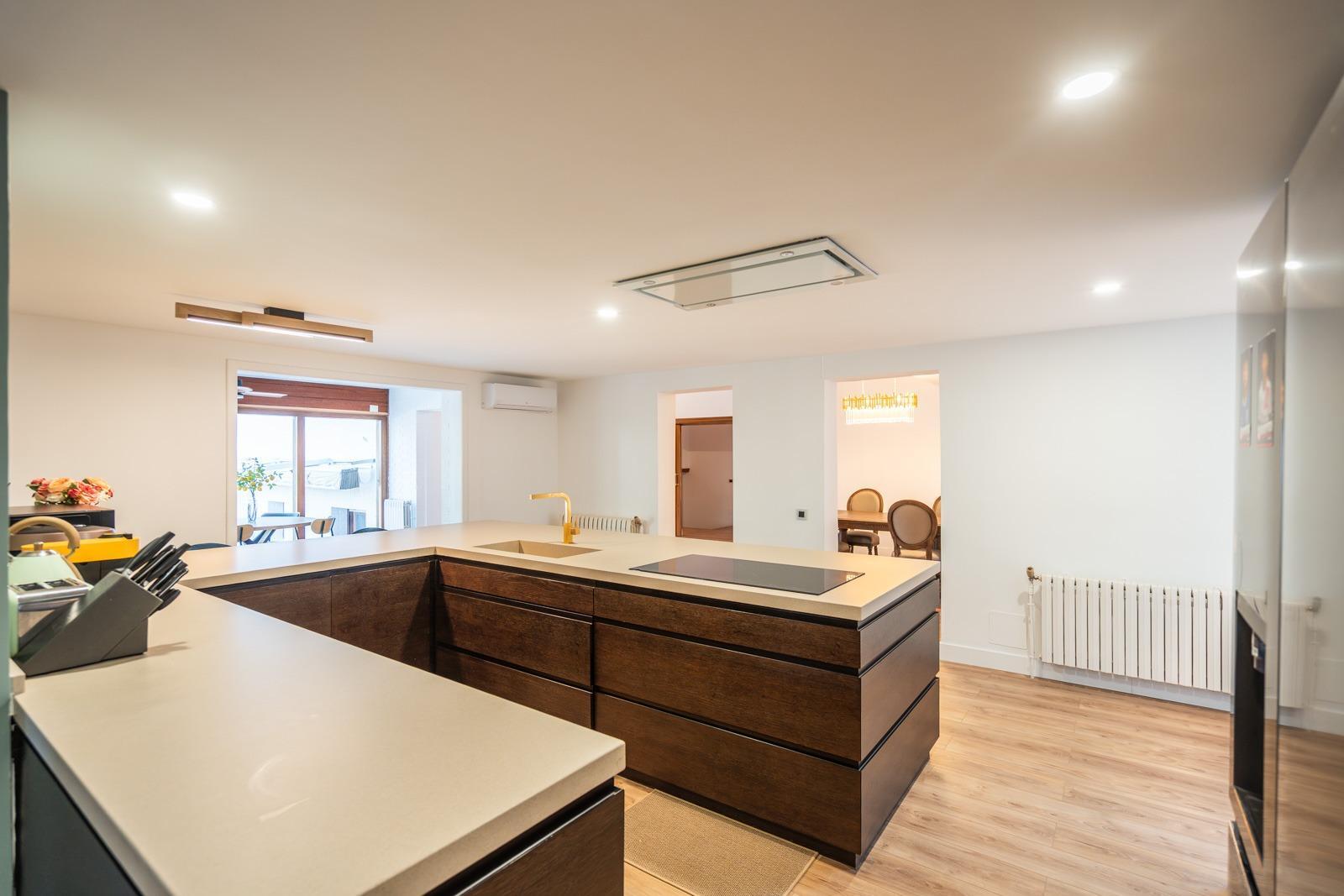 48-2 ^**^CHALET INDEPENDIENTE DE LUJO EN CLUB DE GOLF, LAS ROZAS — VIVIENDA ÚNICA EN ENTORNO EXCLUSIVO^**^ Presentamos esta exclusiva vivienda unifamiliar en una de las urbanizaciones más prestigiosas
