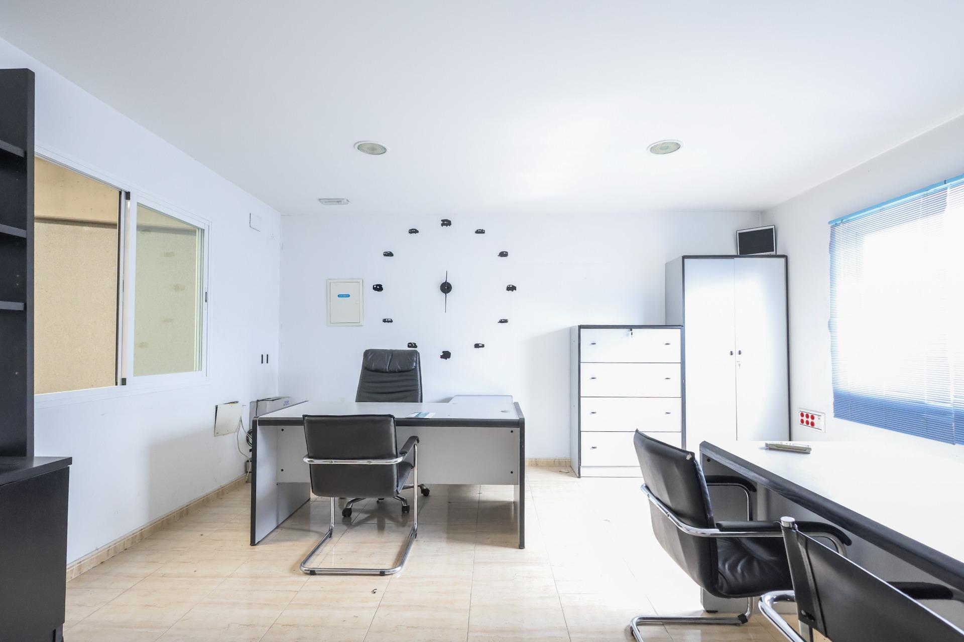 Nave en venta en Calle Roma, Casarrubuelos