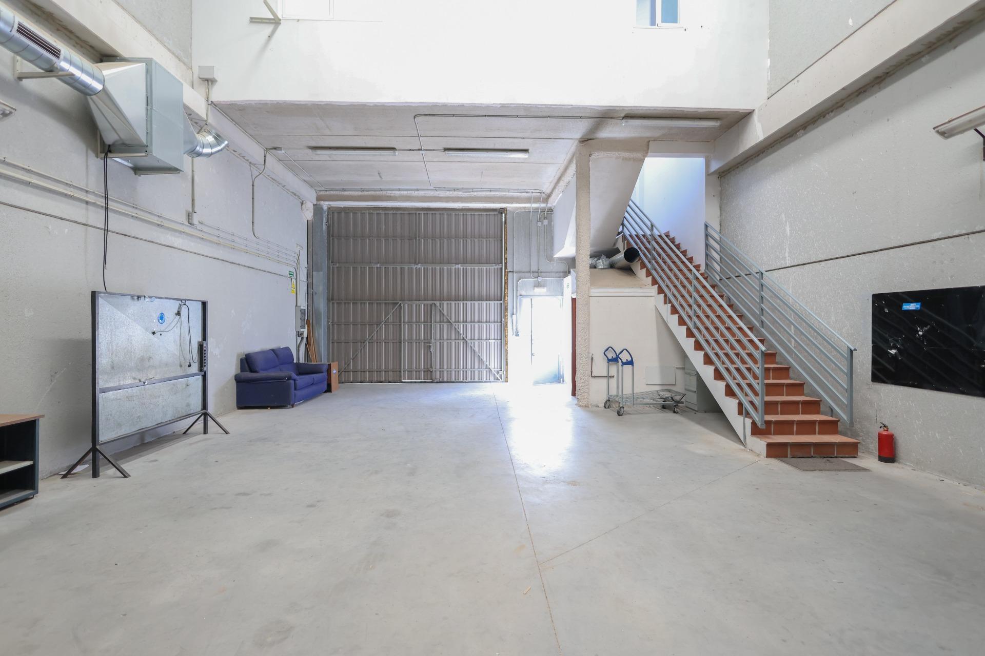Nave en venta en Calle Roma, Casarrubuelos