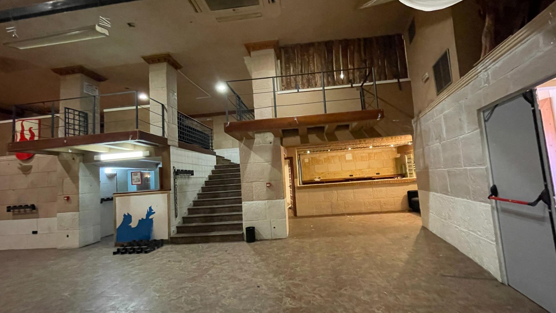 6-9-2 Local en alquiler en Guadarrama centro, ideal restaurante, 2 terrazas, gran altura