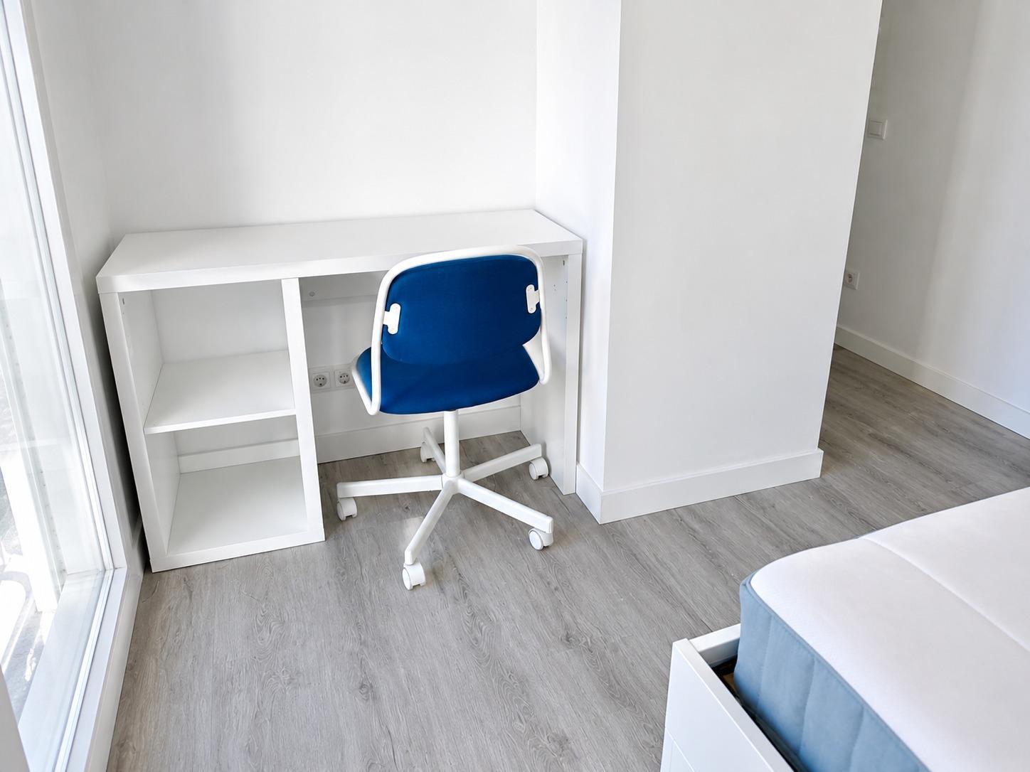 Habitación en alquiler en calle de Villacarlos 3, Madrid