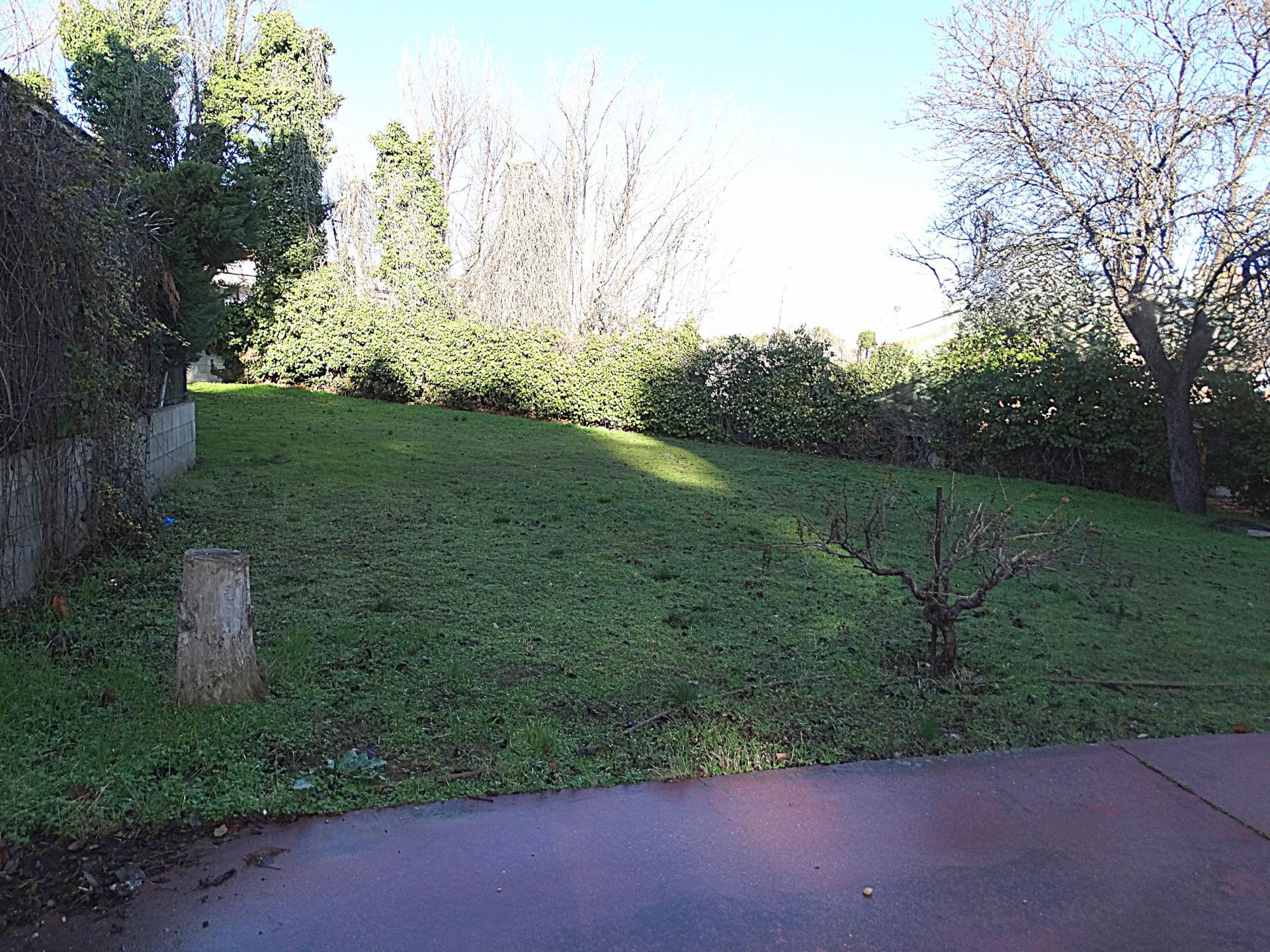 ¡¡ EXCLUSIVA casa independiente en Los Villares que no se ven todos los días!!