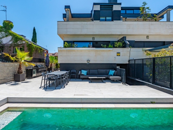 Chalet premium con piscina privada y acabados de alta gama en Pozuelo