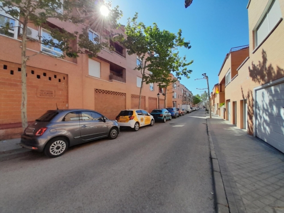 Local en venta en Calle Los Sauces, Daganzo