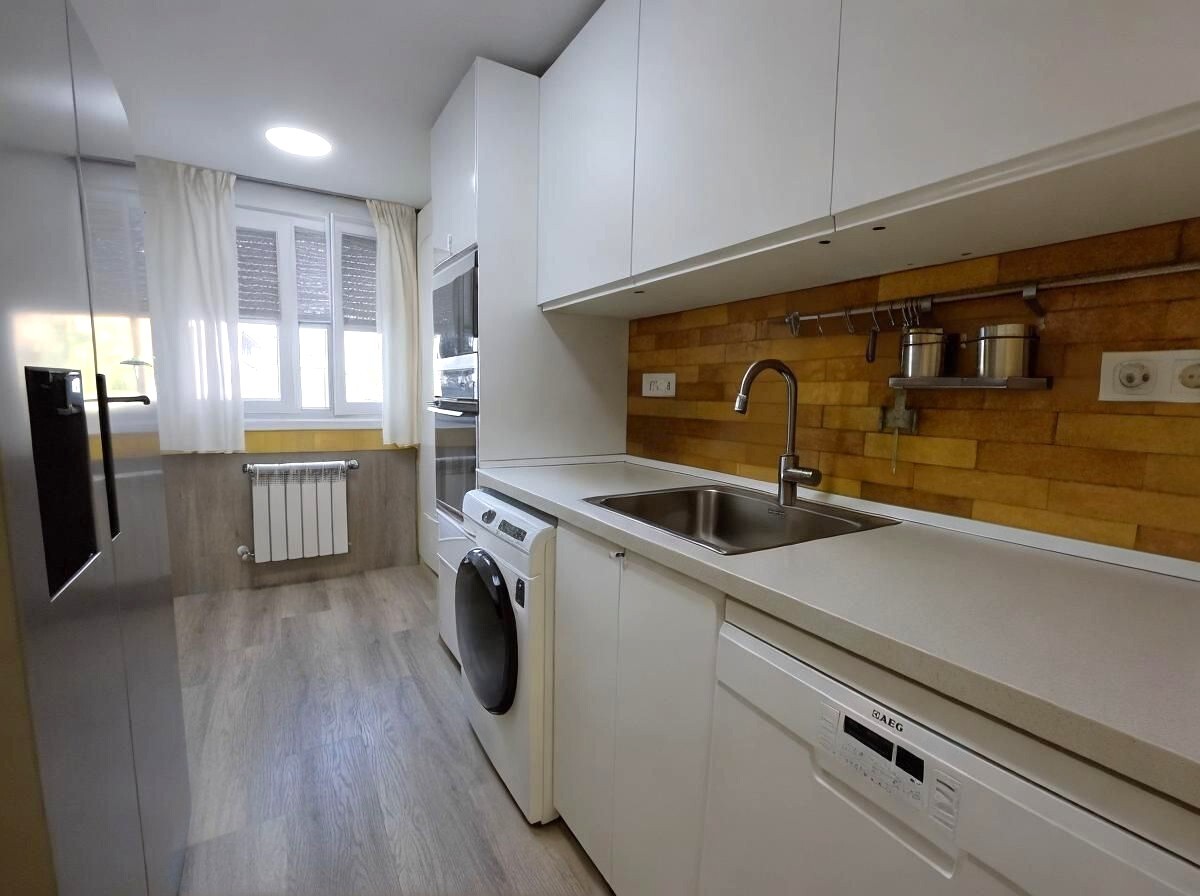 a1763985079.5418 Piso en venta en Calle Mariano Hebrero 2, Ajalvir