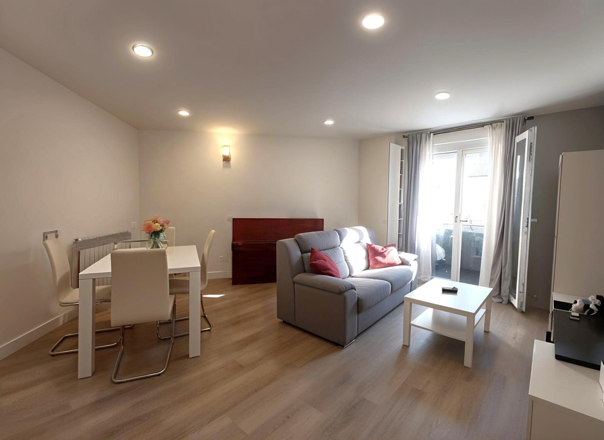a1763985084.6187 Piso en venta en Calle Mariano Hebrero 2, Ajalvir