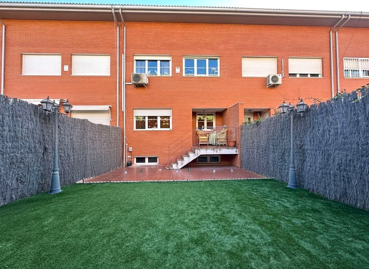 Chalet adosado en venta en Calle Tablas de Daimiel