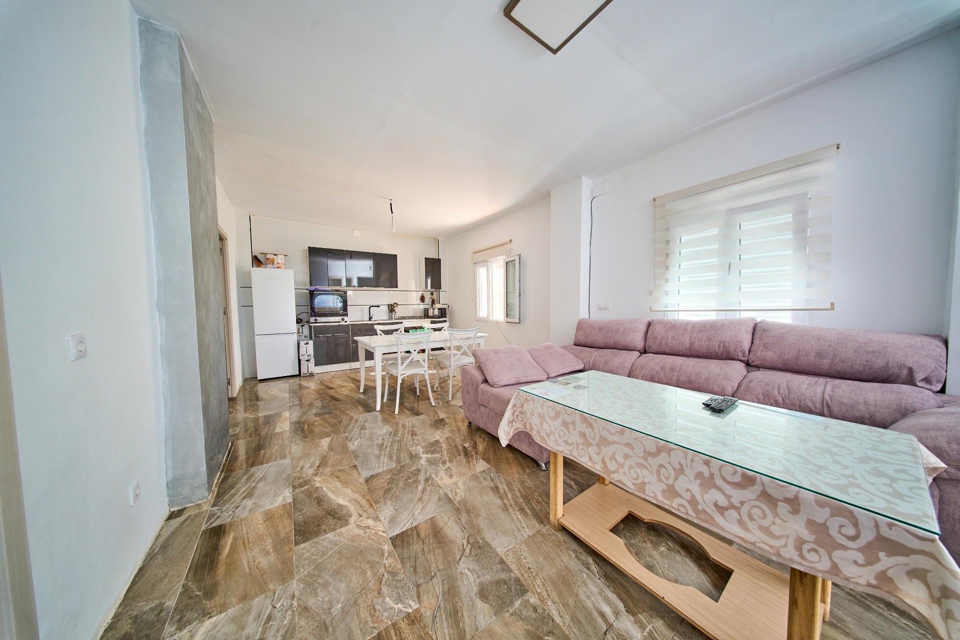 1-2-35 Casa en venta en El Fargue