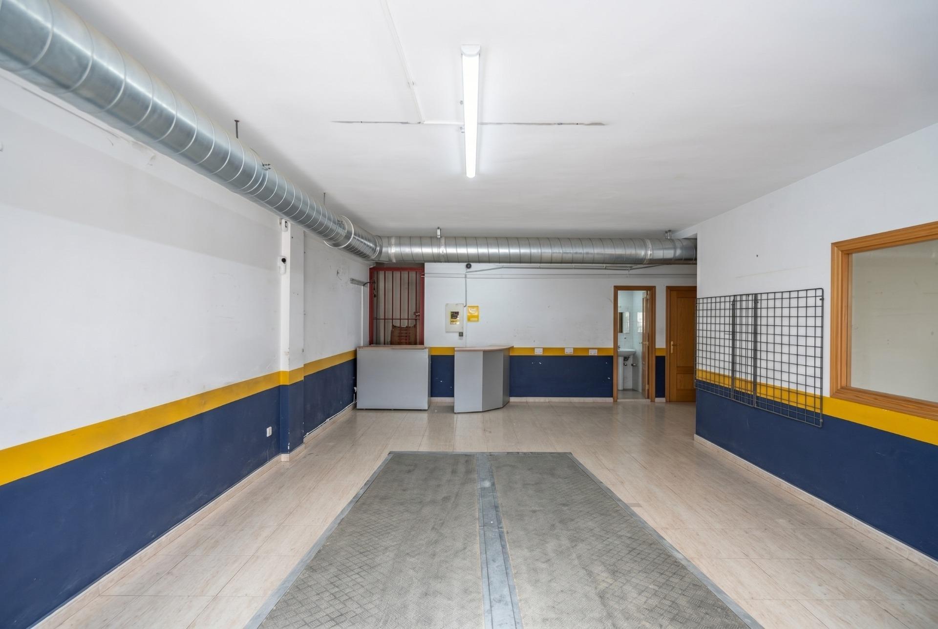 11-4-3 ^**^ESPECTACULAR LOCAL COMERCIAL DE 250 M² EN PLENO CENTRO DE TORRELODONES – ALTA RENTABILIDAD^**^