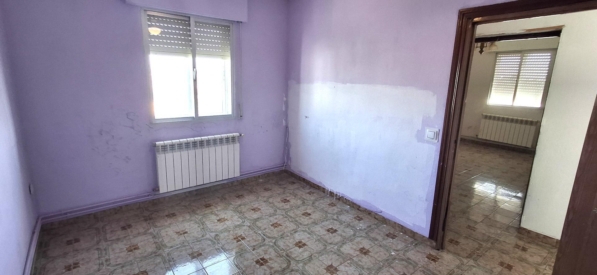 PISO EN URBANIZACIÓN CON PISCINA