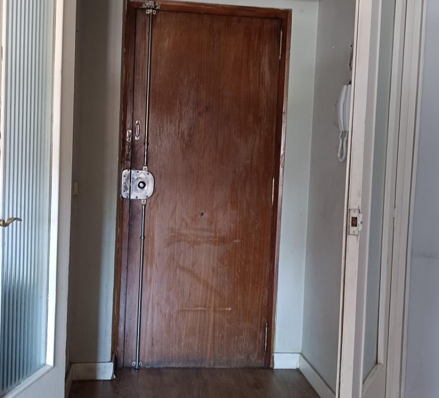 865