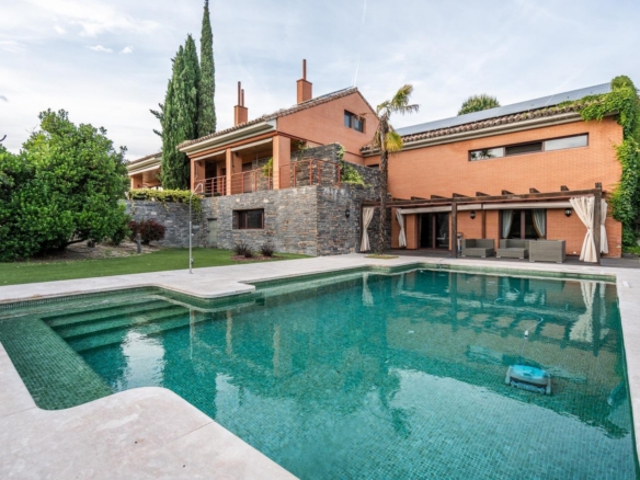 CHALET INDEPENDIENTE DE LUJO EN EL GOLF DE LAS ROZAS