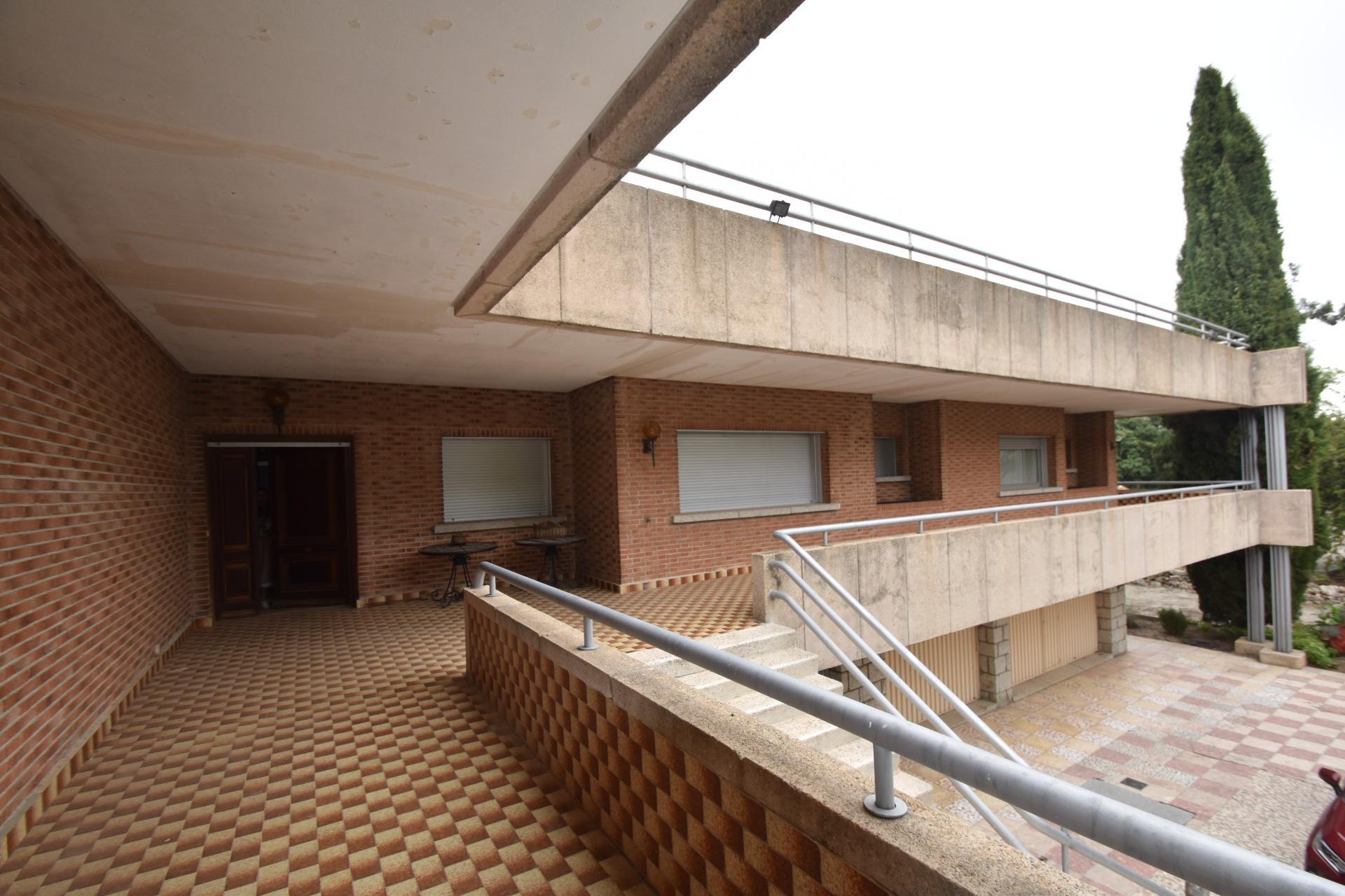 19-8 SINGULAR FINCA EN FUENTE EL SAZ DE JARAMA CON LICENCIA APROBADA.