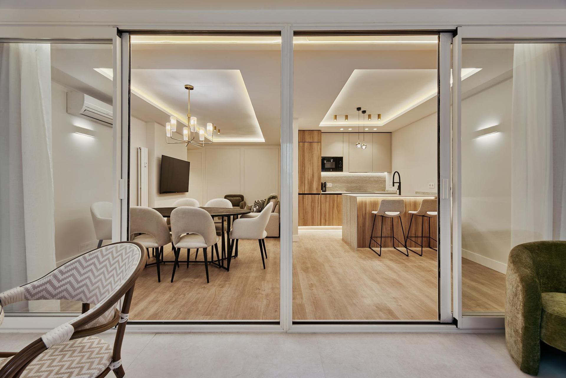 2-3-18 PISO EN DON RAMON DE LA CRUZ, UNA 3º PLANTA CON DOS TERRAZAS, PORTERIA. 150 MTS CON 3 HABITACIONES DOBLES Y 2 BAÑOS.
