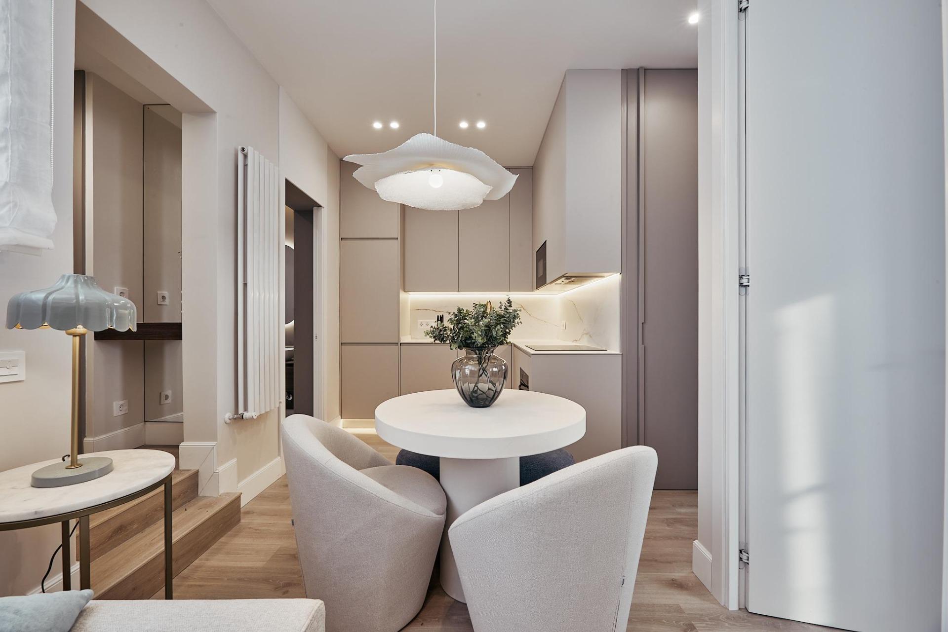 PISO EN DON RAMON DE LA CRUZ , CON MUCHA LUZ, 7º PLANTA CON 2 HABITACIONES Y 2 BAÑOS