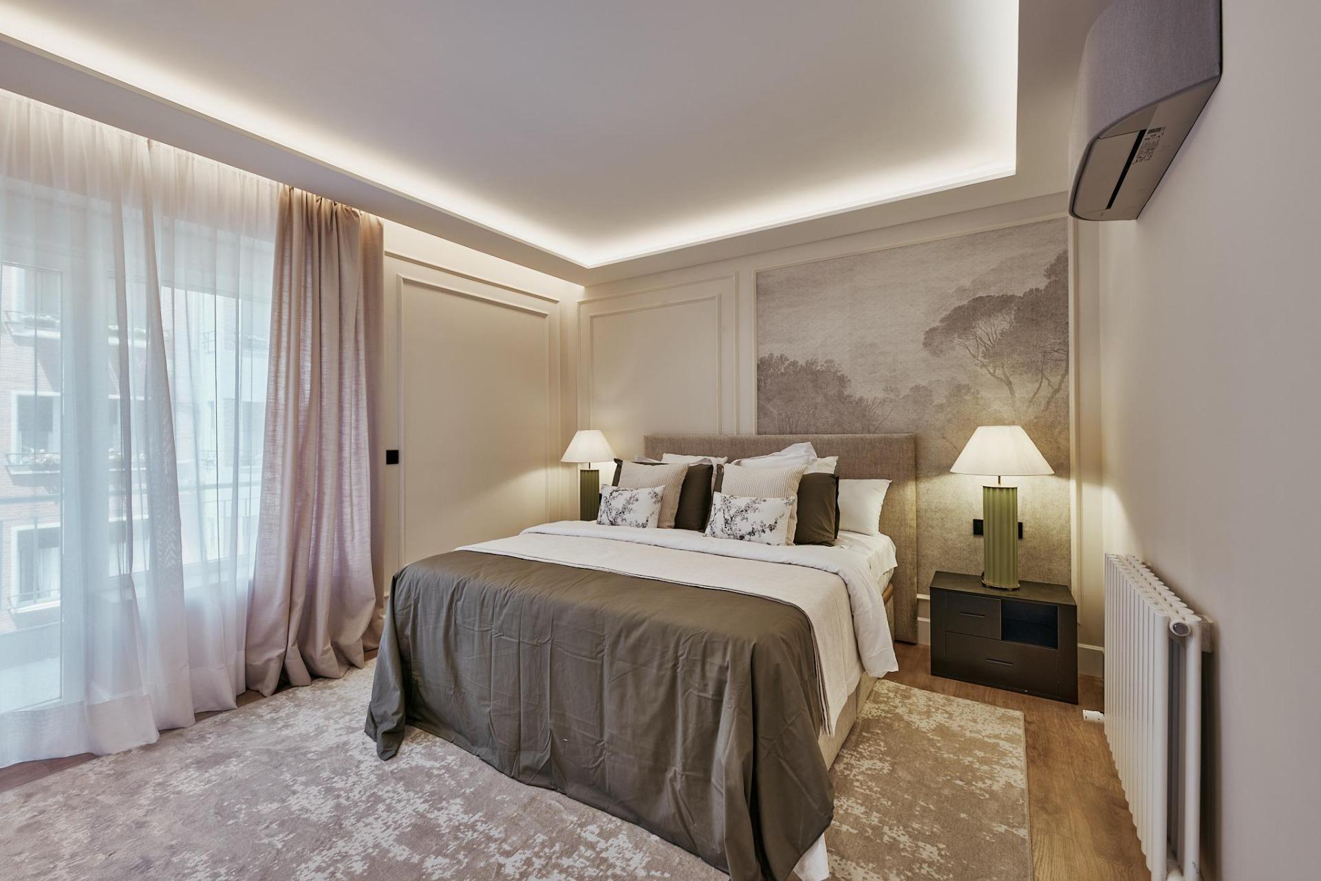 2-6-22 Exclusivo piso en Calle General Diaz Porlier de 200 mt , una 4º planta con 2 terrazas, trastero, 3 hab/3baños. Un lujo de vivienda