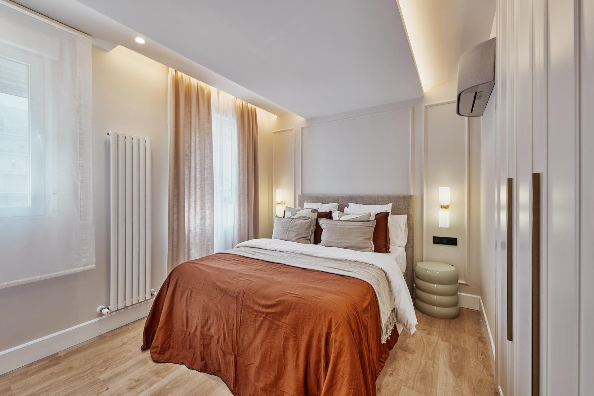 2-7-22 Exclusivo piso en Calle General Diaz Porlier de 200 mt , una 4º planta con 2 terrazas, trastero, 3 hab/3baños. Un lujo de vivienda