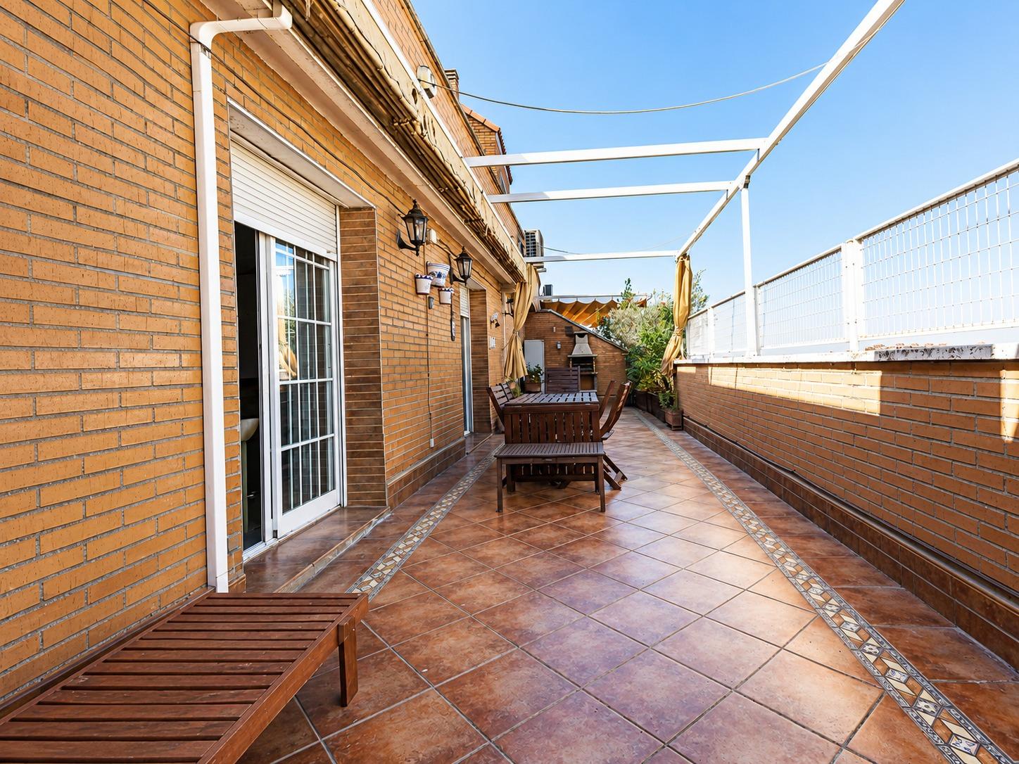 ÁTICO CON TERRAZA de 50m2