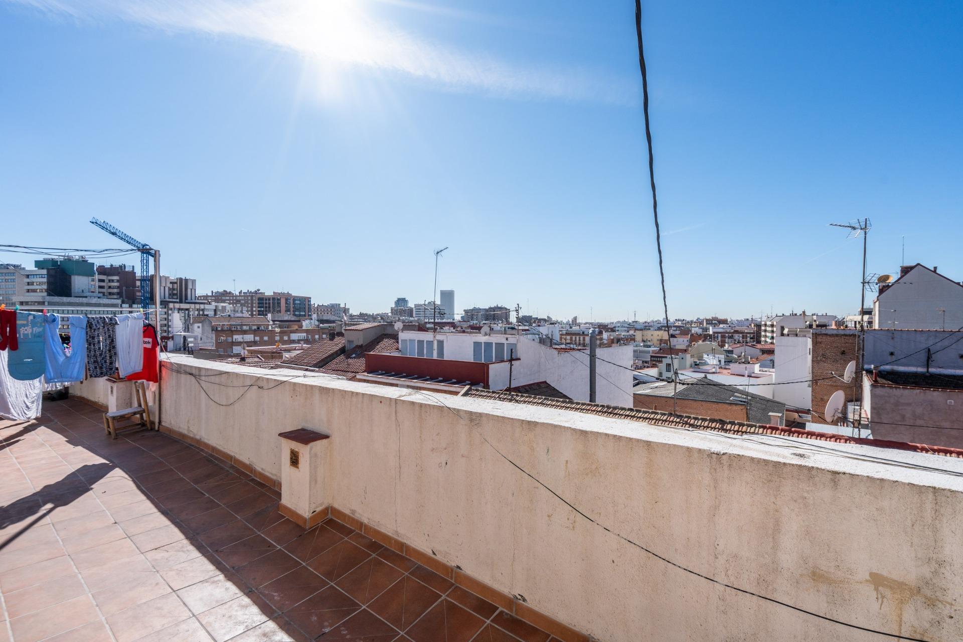 22-3-2 PRECIOSO PISO TOTALMENTE REFORMADO EN CASTILLEJOS JUNTO A PLAZA DE CASTILLA