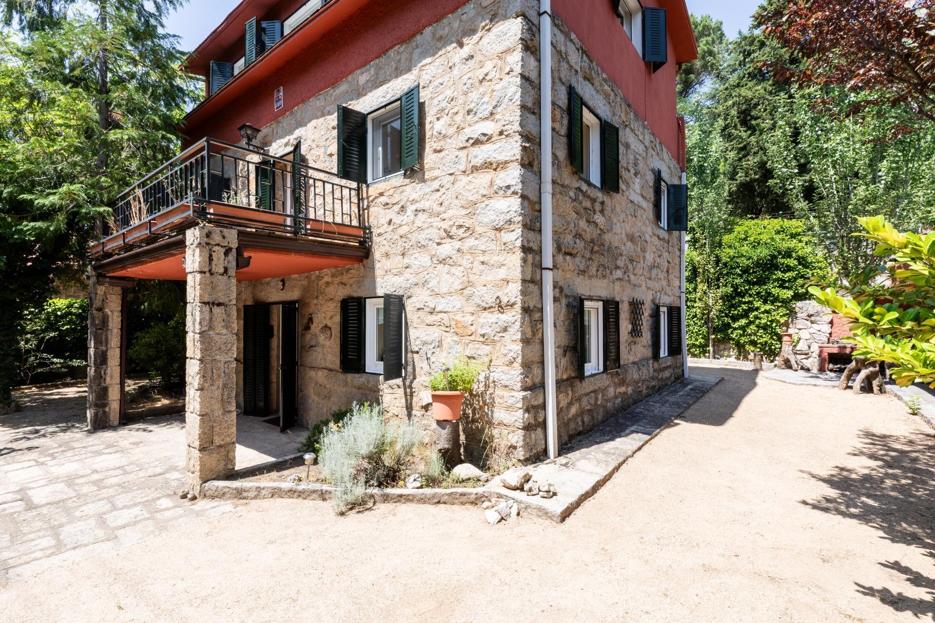 22-3-3 Casa/Chalet en , Navacerrada