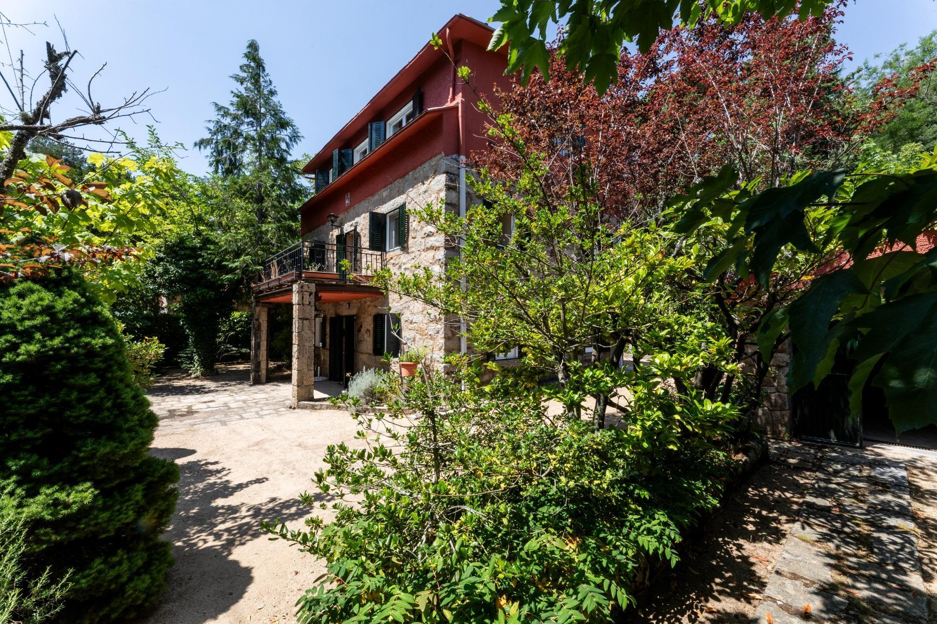 22-5-3 Casa/Chalet en , Navacerrada