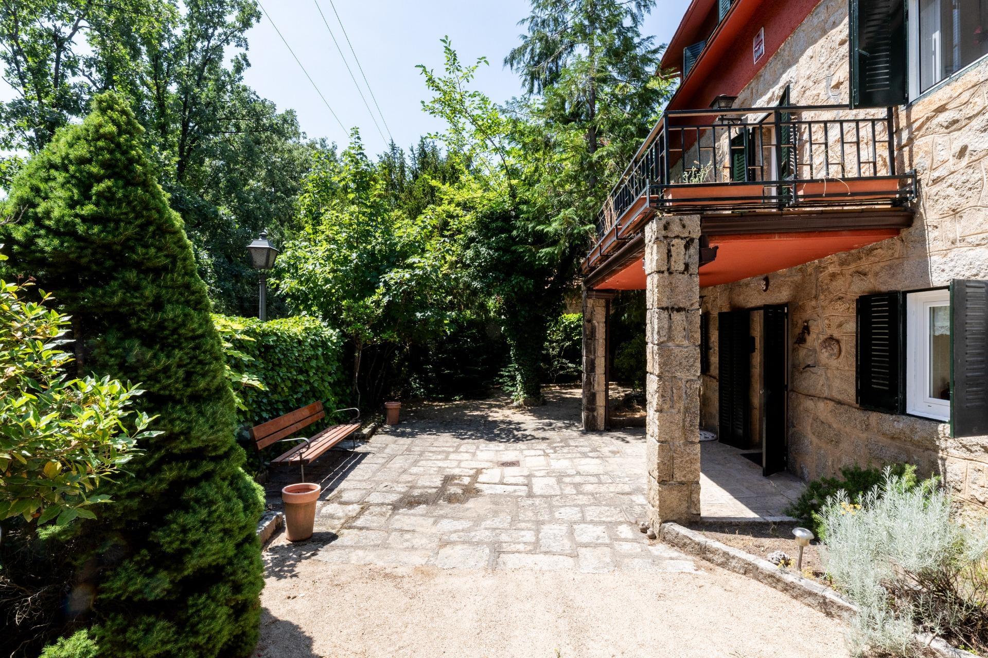 22-7-3 Casa/Chalet en , Navacerrada