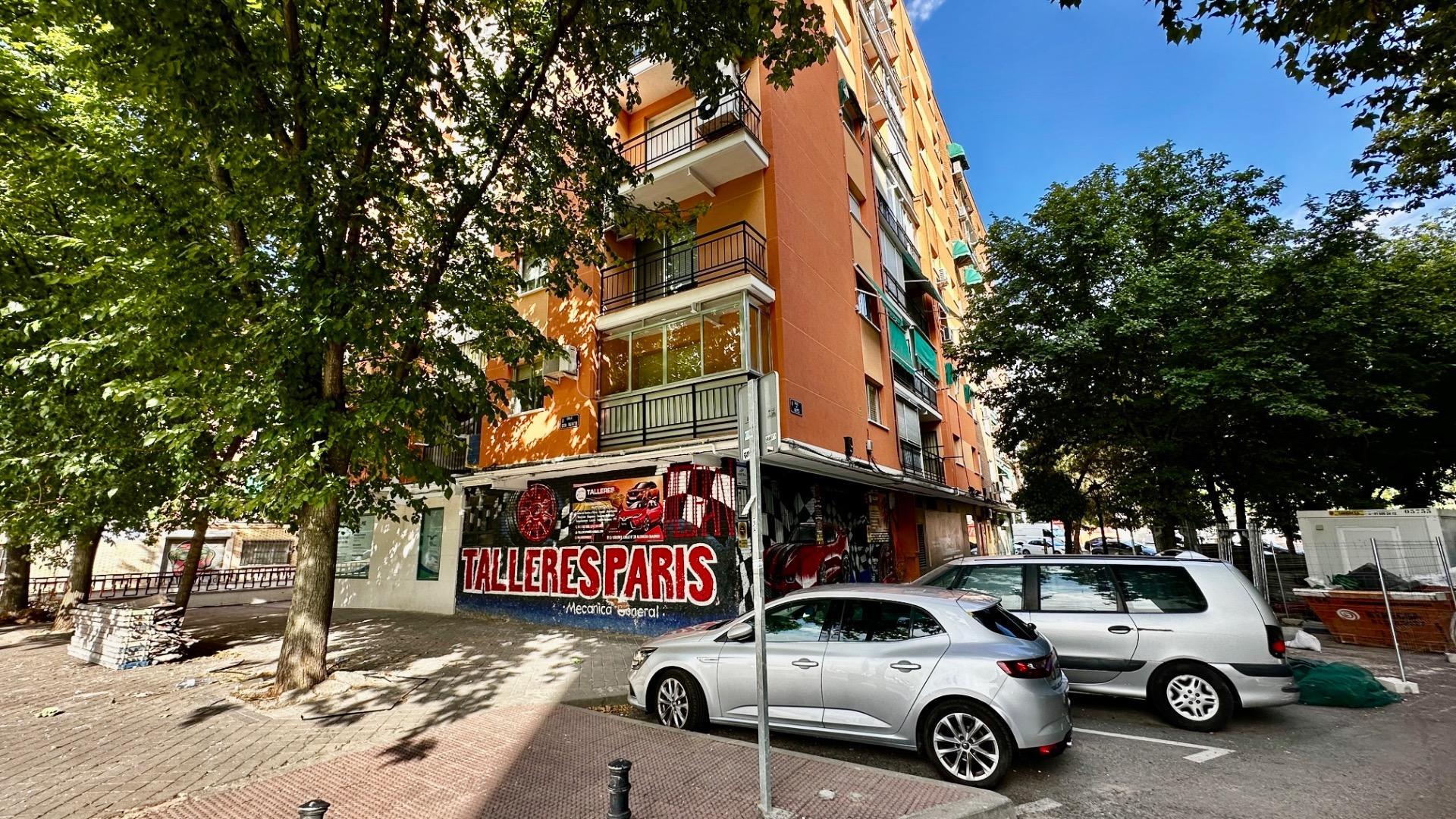 LOCAL COMERCIAL EN CENTRO DE ALCORCÓN. MUY CERCA DE ESTACIÓN RENFE