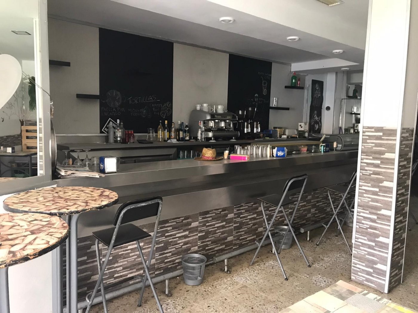 3-1-1 LOCAL COMERCIAL EN ZONA PRIVILEGIADA DE ARGANDA DEL REY PARA BAR U OTRO NEGOCIO