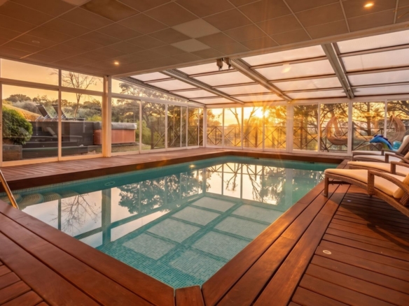 ^**^EXCLUSIVO CHALET INDEPENDIENTE CON PISCINA CUBIERTA Y VISTAS PANORÁMICAS A LA SIERRA EN LAS ROZAS^**^