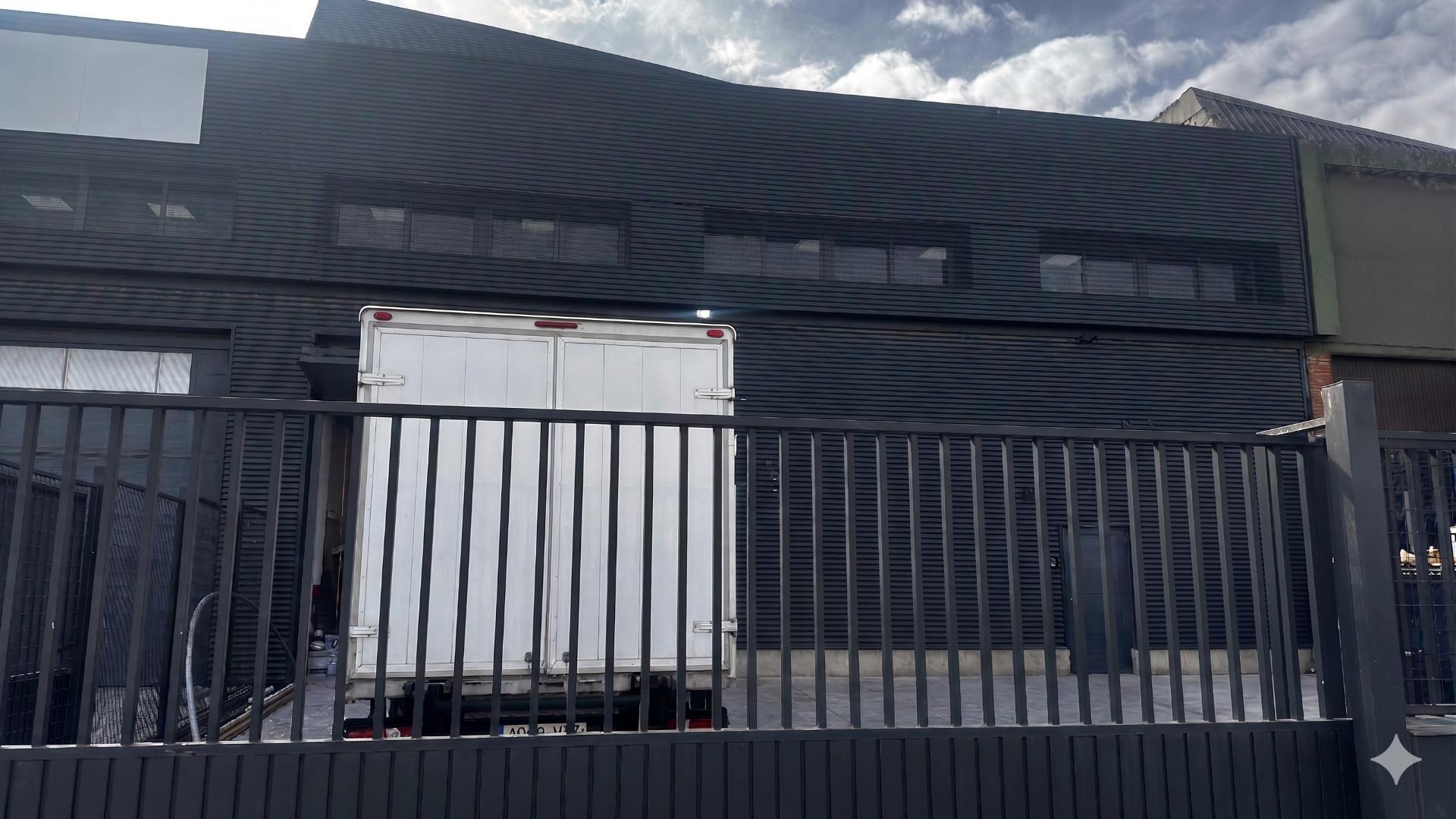 3-7-18 EXCELENTE NAVE INDUSTRIAL ALCORCON