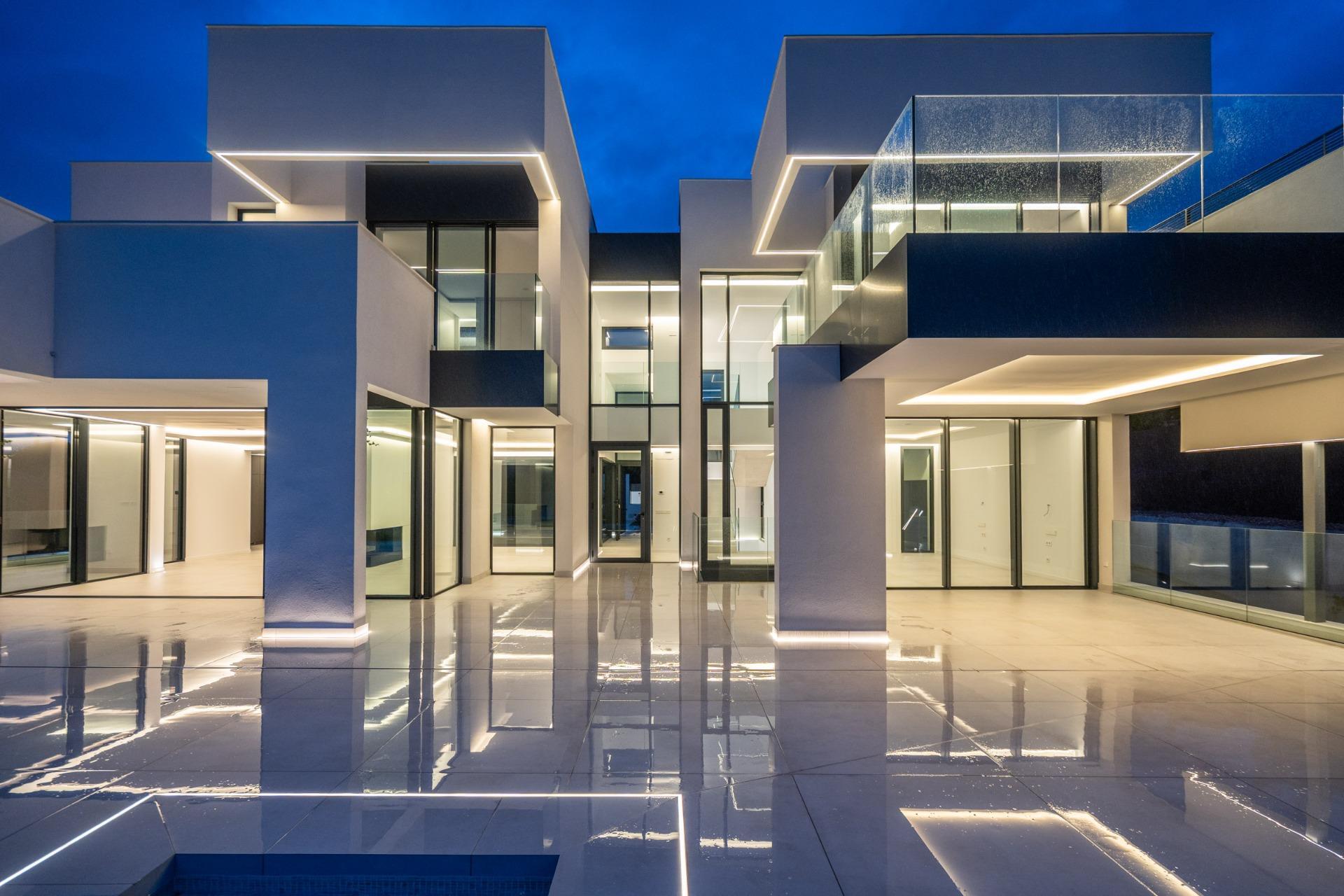 36-2 ^**^MAGNÍFICO CHALET INDEPENDIENTE DE LUJO EN LA ZONA MÁS EXCLUSIVA DE LAS ROZAS – CLUB DE GOLF^**^ Exclusiva vivienda de lujo totalmente a estrenar, situada en una de las zonas más prestigiosas