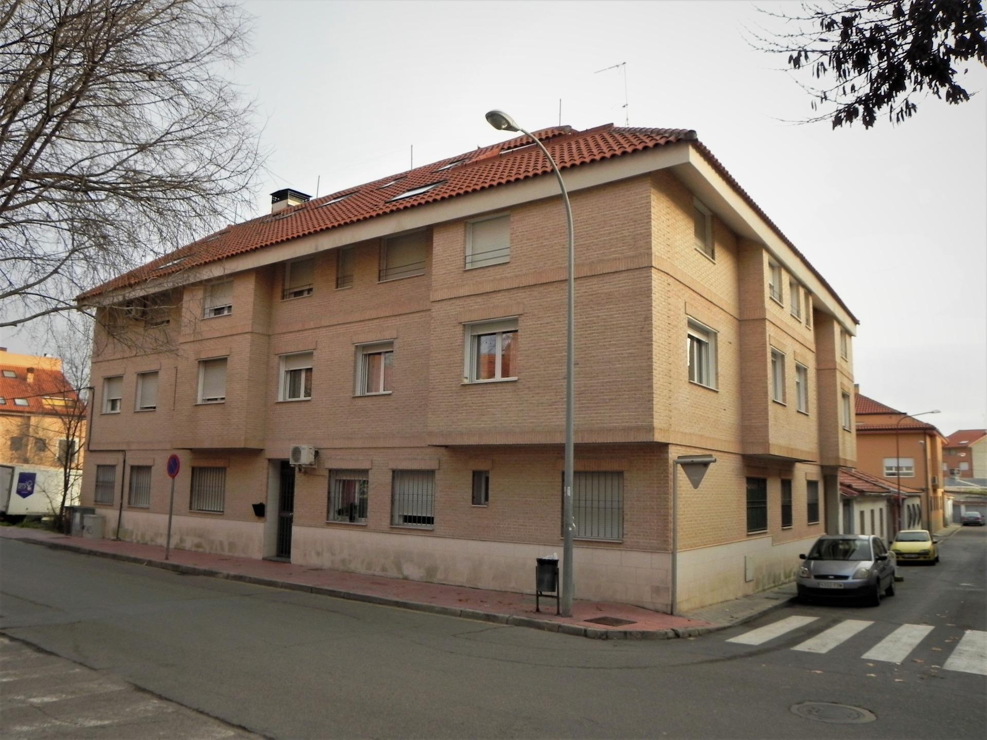 4-1-10 Encantador piso abuardillado en venta en Ciempozuelos