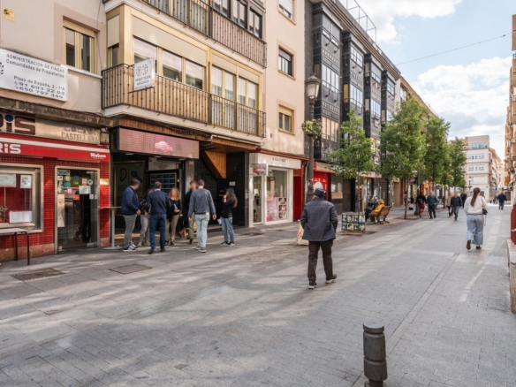 LOCAL COMERCIAL EN GALERÍA COMERCIAL DE PLAZA ESPAÑA – LEGANÉS  ¡Oportunidad única para emprendedore