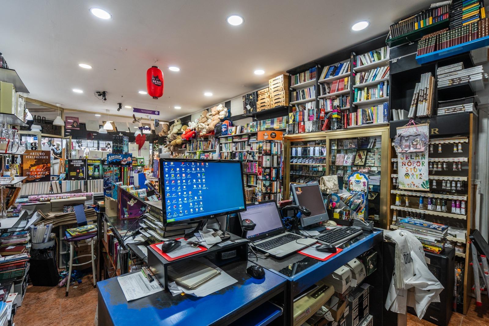 LOCAL COMERCIAL EN GALERÍA COMERCIAL DE PLAZA ESPAÑA – LEGANÉS  ¡Oportunidad única para emprendedore
