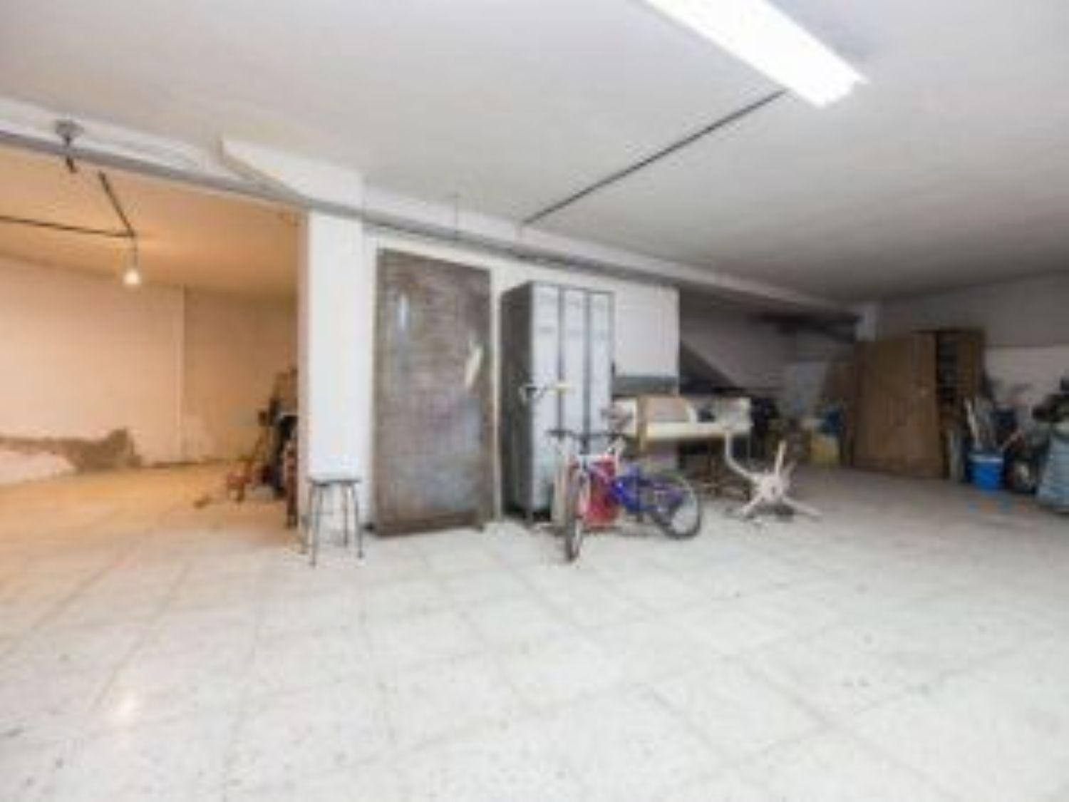 5-10-2 Magnifico Local en Venta