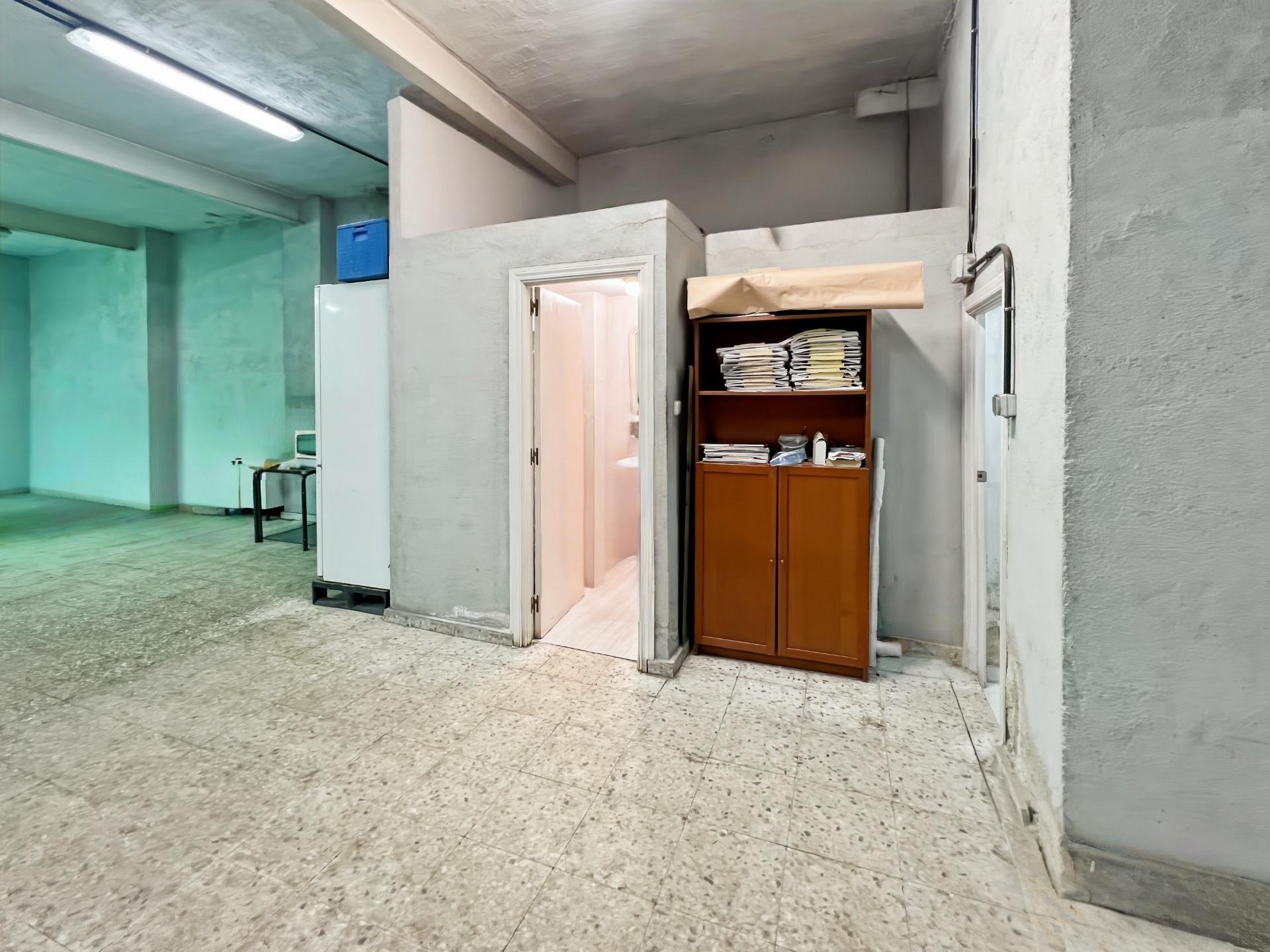 Local/Nave en Usera