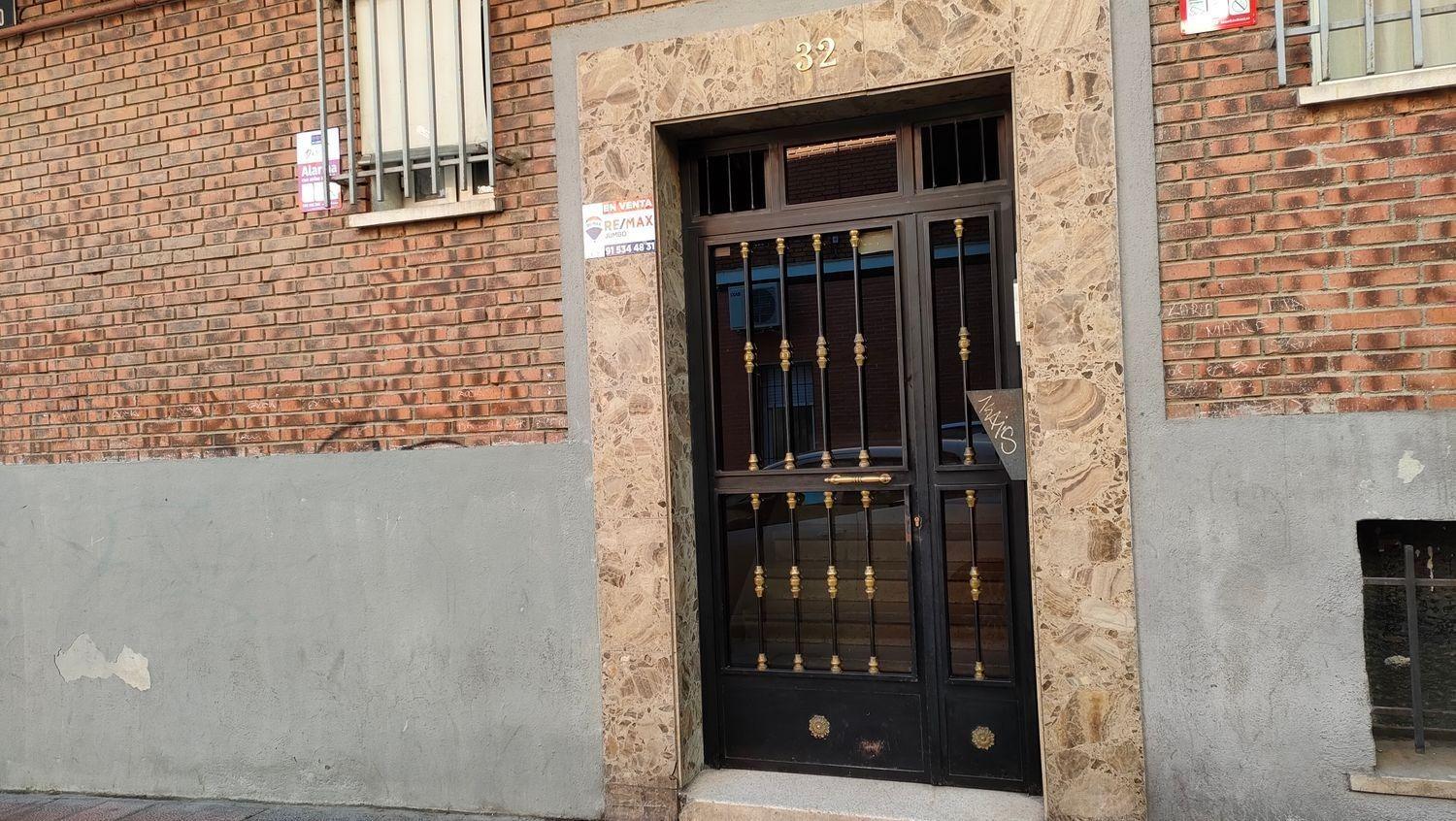 5-7-3 Magnifico Local en Venta