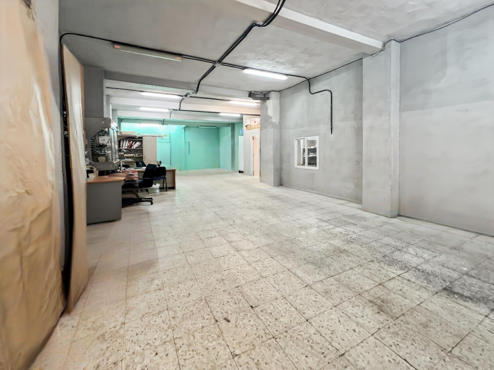 Local/Nave en Usera