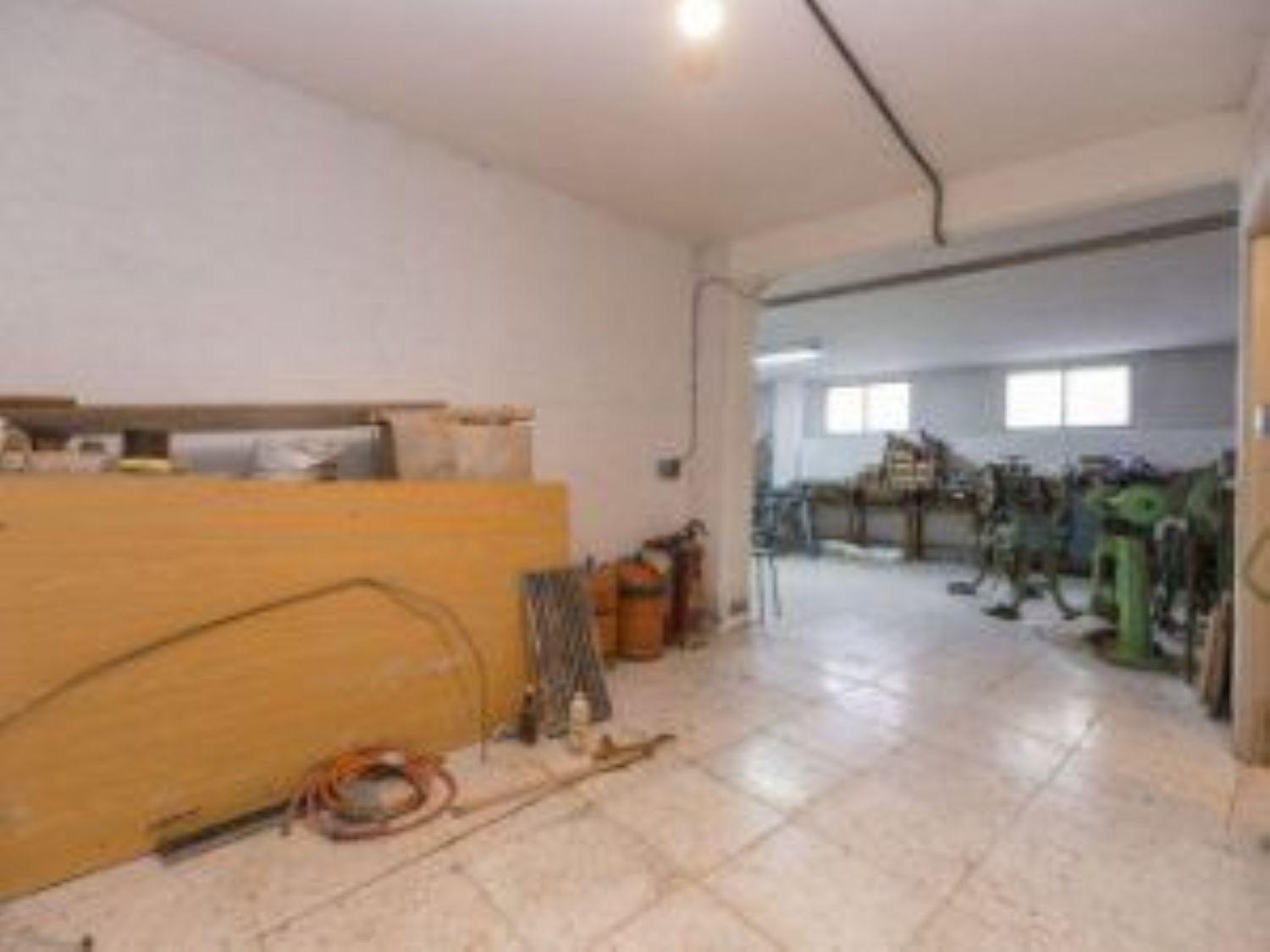 5-9-2 Magnifico Local en Venta